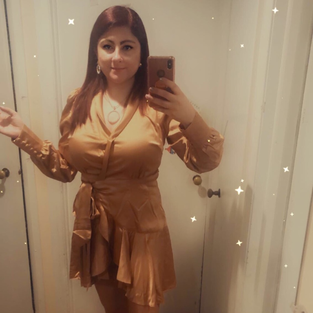 Meet your Posher, Damaris